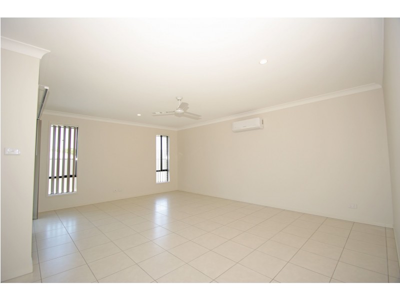 64 Seaside Boulevard, Fern Bay NSW 2295