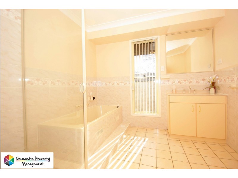 28 Flamingo Drive, Cameron Park NSW 2285