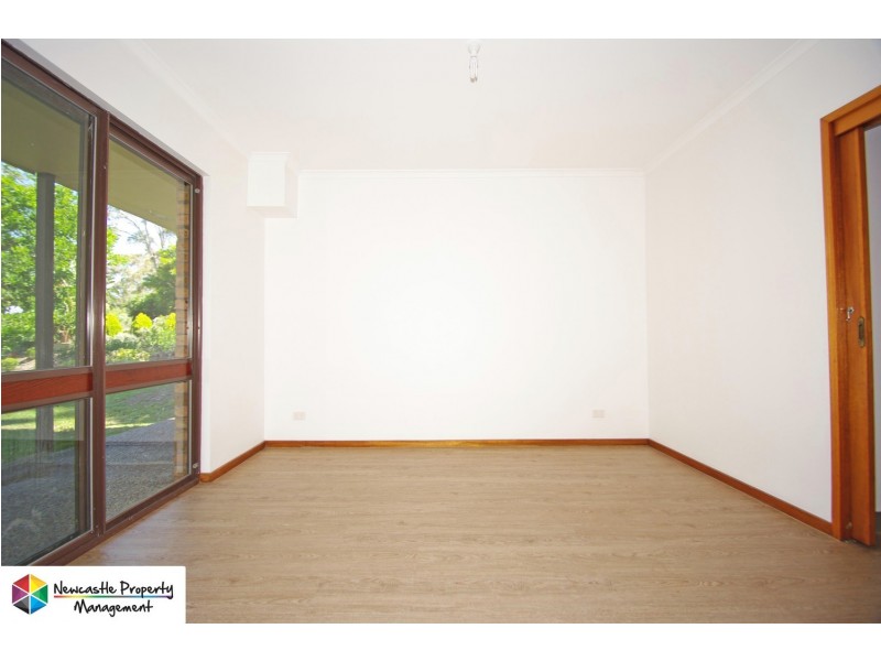 25 Blaxland Road, Macquarie Hills NSW 2285