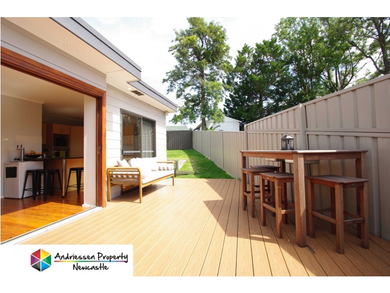 15 Davies Parade, Mount Hutton NSW 2290