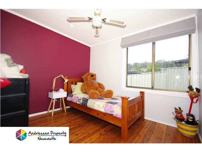 15 Davies Parade, Mount Hutton NSW 2290