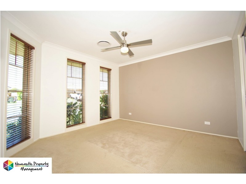 18 Strutt Crescent, Metford NSW 2323