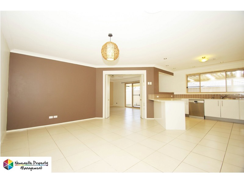18 Strutt Crescent, Metford NSW 2323