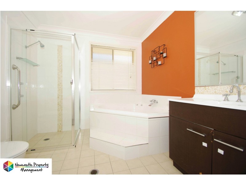 18 Strutt Crescent, Metford NSW 2323