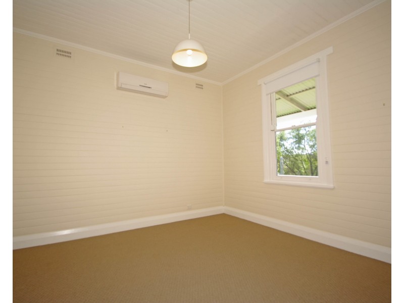 11 Queens Avenue, Cardiff NSW 2285