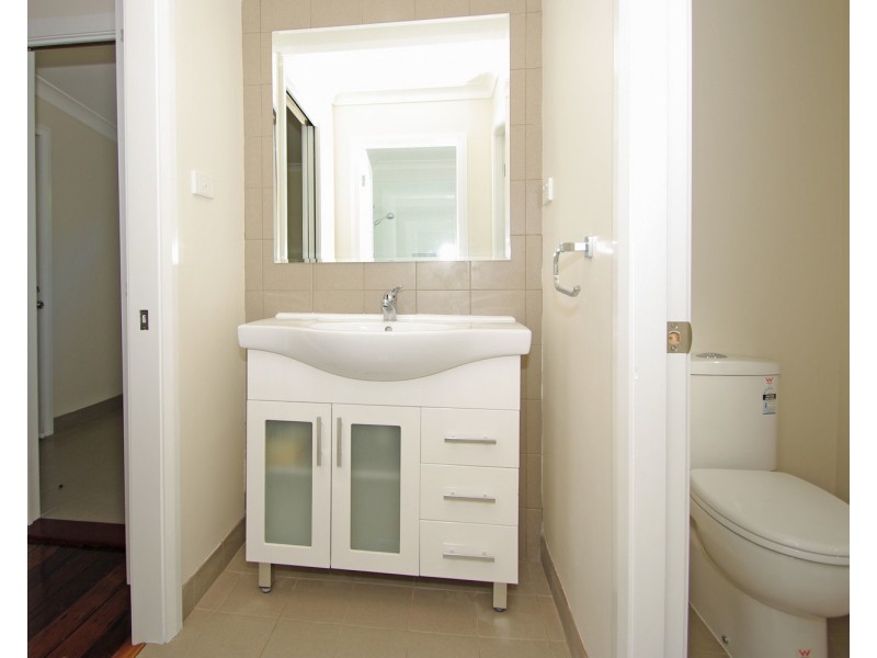 11 Queens Avenue, Cardiff NSW 2285