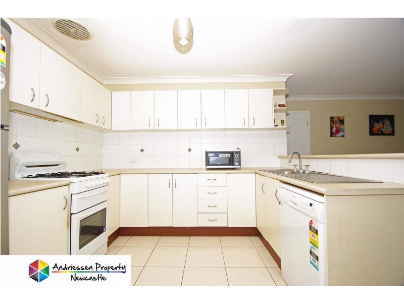 8  Finch Close, Cameron Park NSW 2285