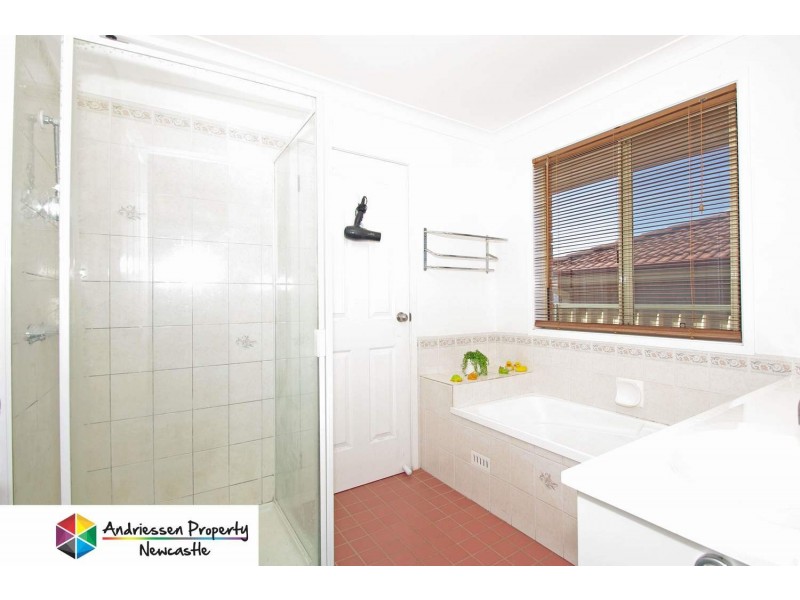 8  Finch Close, Cameron Park NSW 2285