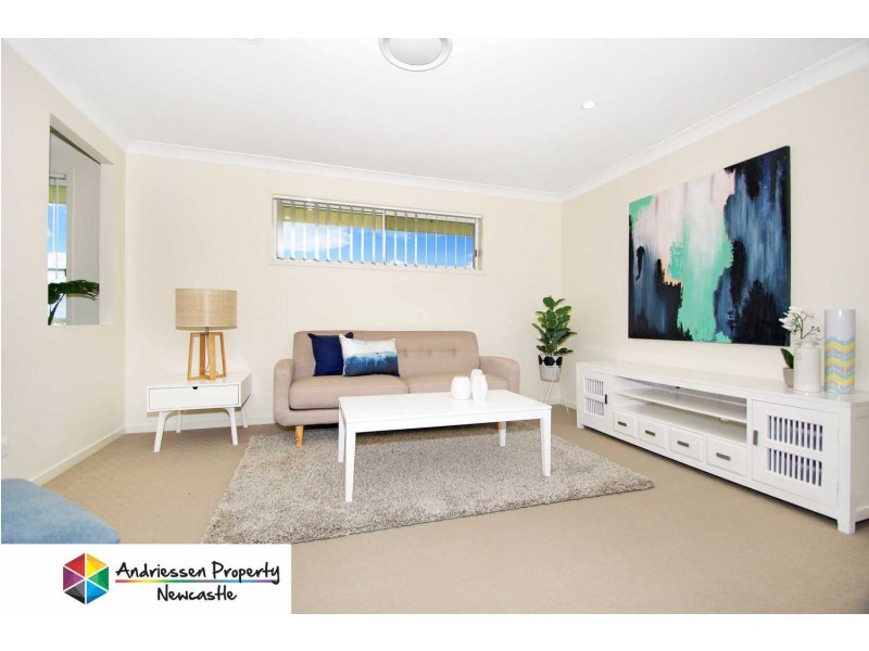 10 Hooghly Avenue, Cameron Park NSW 2285