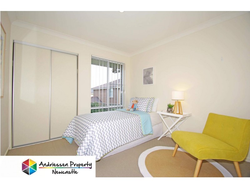 10 Hooghly Avenue, Cameron Park NSW 2285