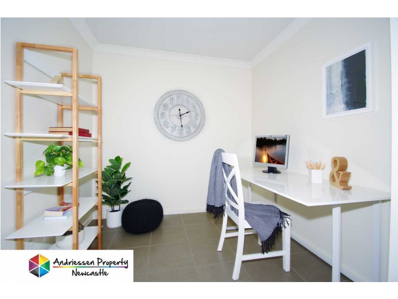 10 Hooghly Avenue, Cameron Park NSW 2285