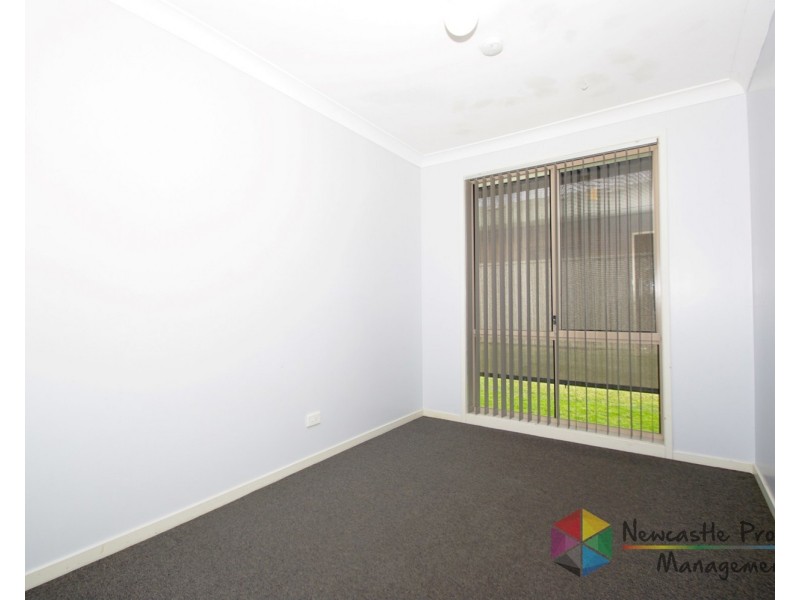 17 New York Avenue, Warners Bay NSW 2282