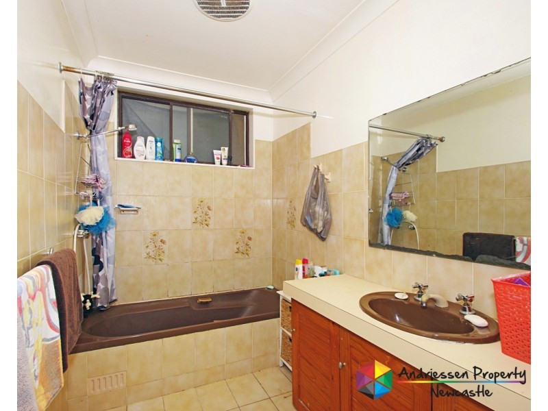 16 Curry Street, Cardiff NSW 2285