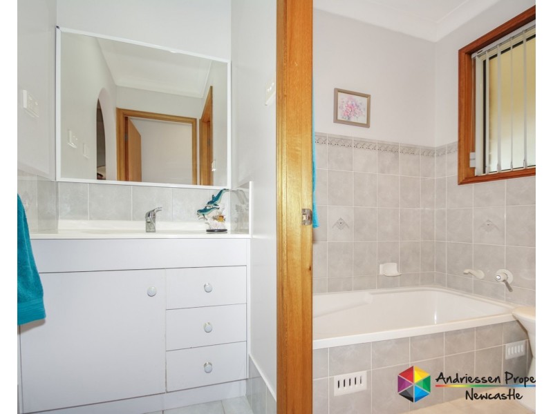 30  Harris Street, Cameron Park NSW 2285