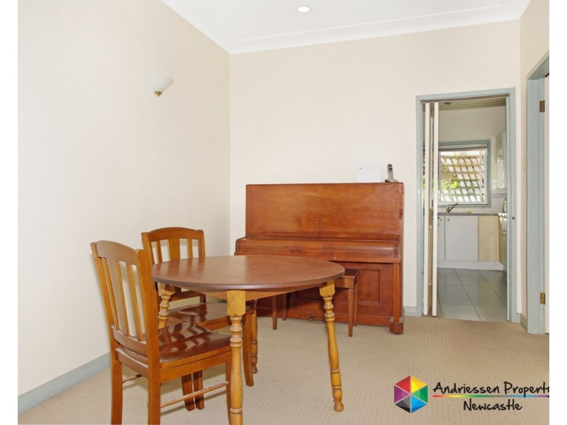 4 Hollywood Parade, New Lambton Heights NSW 2305