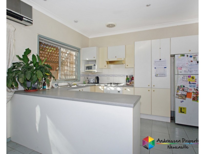 4 Hollywood Parade, New Lambton Heights NSW 2305