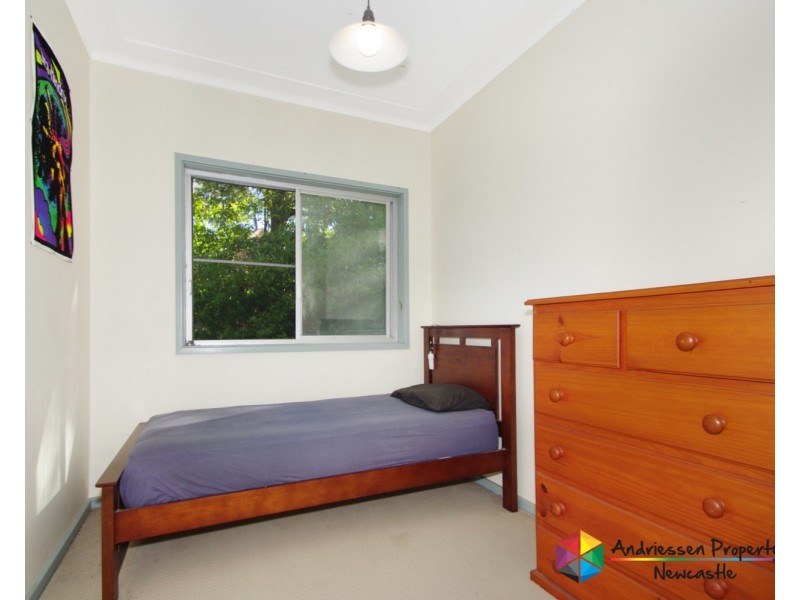 4 Hollywood Parade, New Lambton Heights NSW 2305