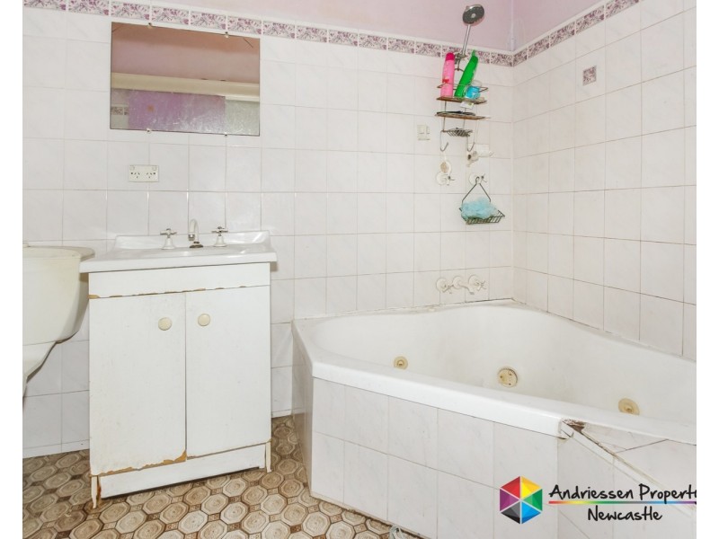 56 First Street, Booragul NSW 2284