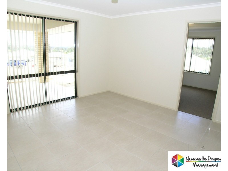 17 Foveaux Circuit, Cameron Park NSW 2285