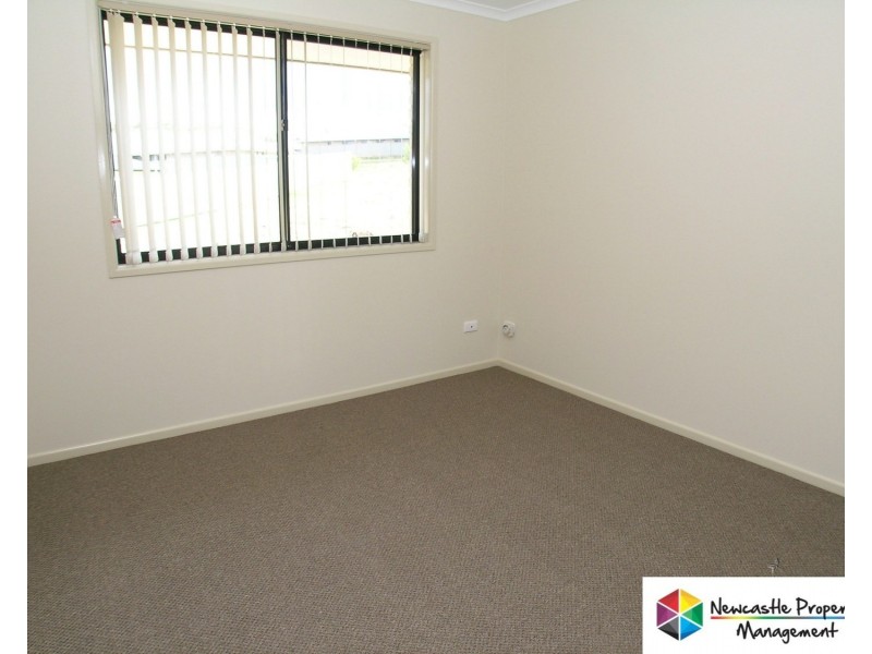 17 Foveaux Circuit, Cameron Park NSW 2285