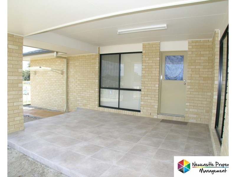 17 Foveaux Circuit, Cameron Park NSW 2285