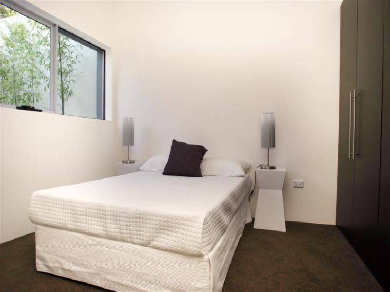 1 Goodsell Street, St Peters NSW 2044