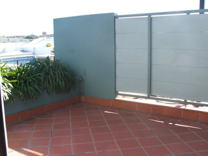 8/125 Euston Road, Alexandria NSW 2015