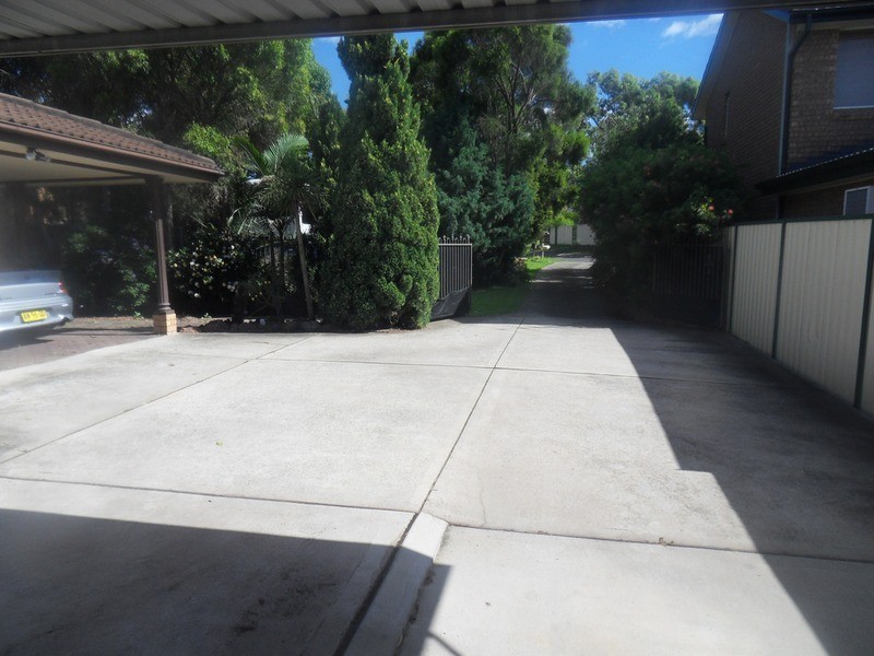 13 Ben Lomond Road, Bossley Park NSW 2176