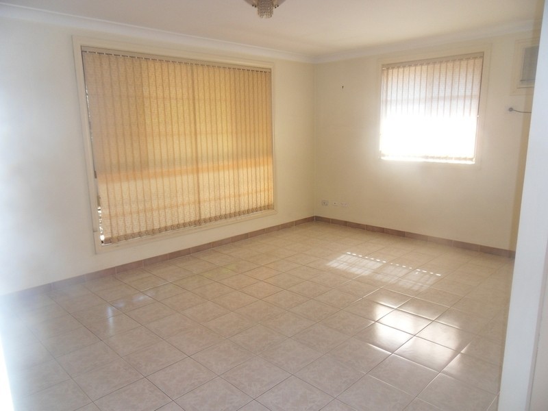 13 Ben Lomond Street, Bossley Park NSW 2176