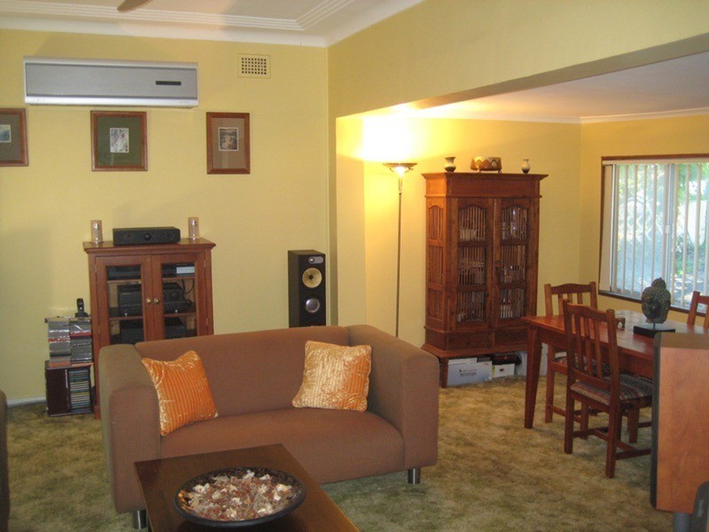 6 Glen Road, Oatley NSW 2223