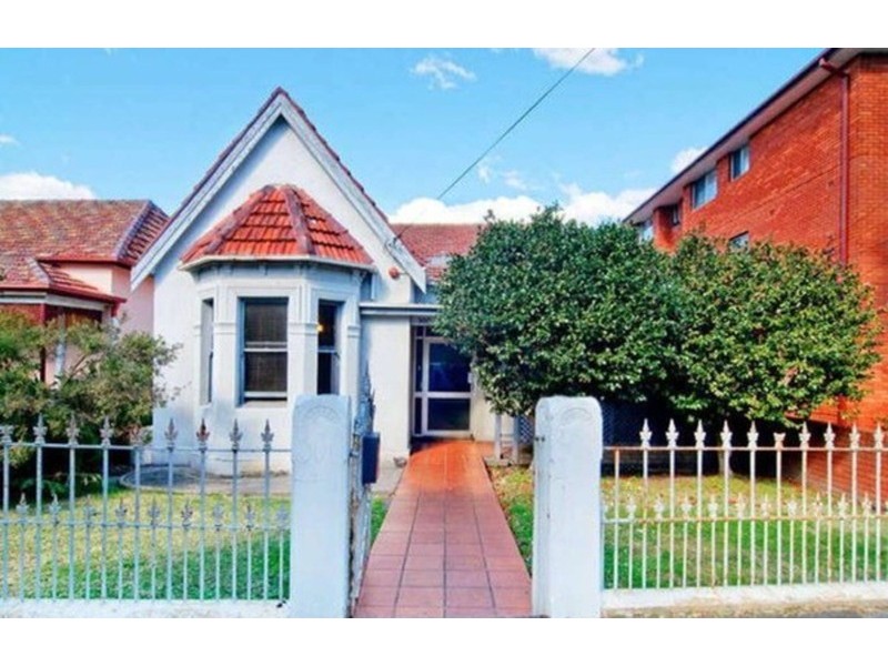 Room 4/300 Livingstone Road, Marrickville NSW 2204