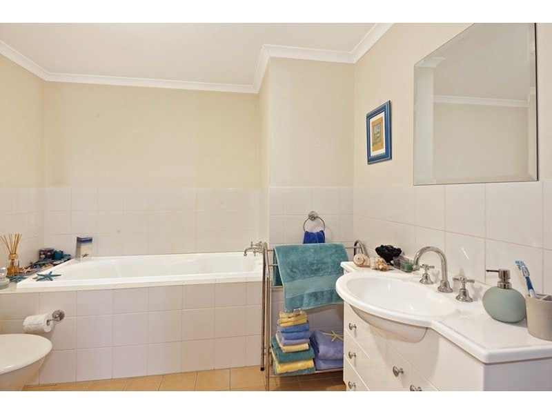 E205/21-27 Princes Highway, St Peters NSW 2044