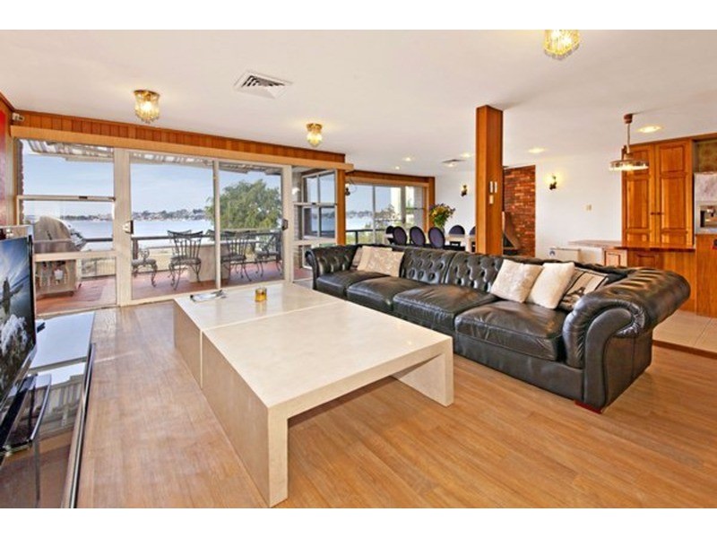 16 Belgrave Esplanade, Sylvania Waters NSW 2224