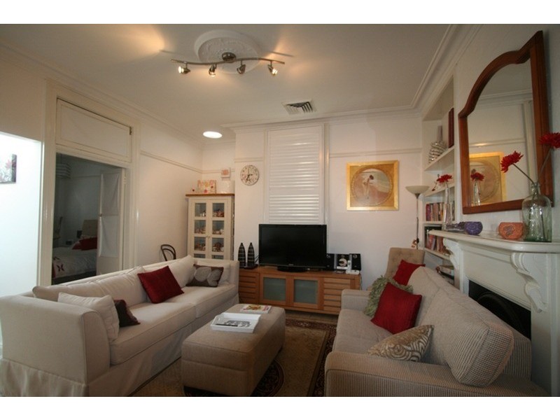 80 Grove Street, St Peters NSW 2044