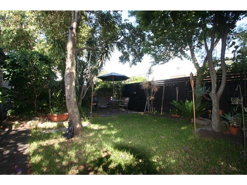 80 Grove Street, St Peters NSW 2044