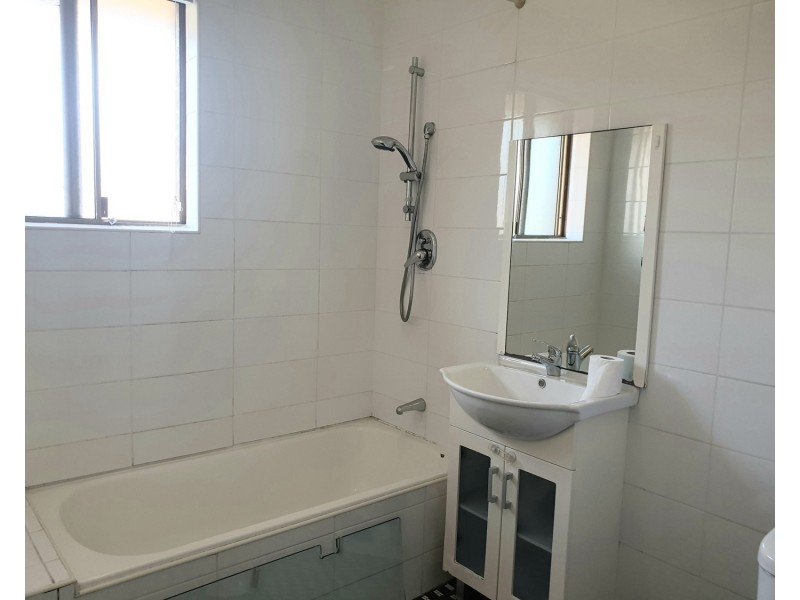 24/7 Myers Street, Roselands NSW 2196