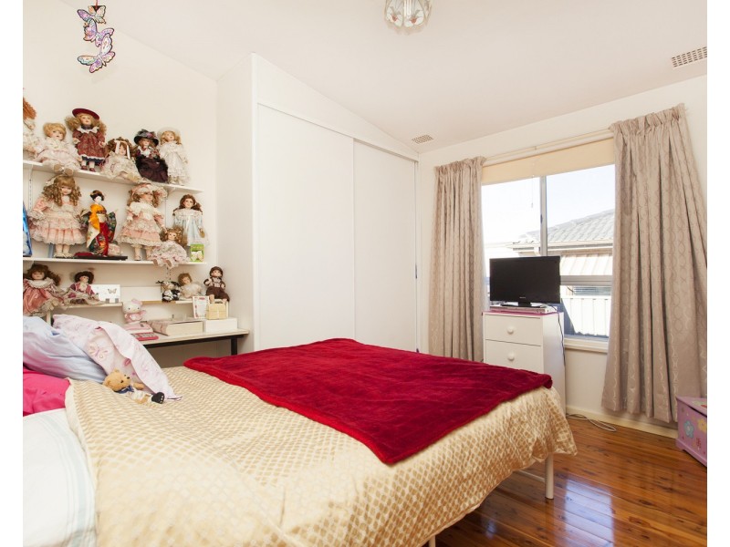 28 Glencorse Avenue, Milperra NSW 2214