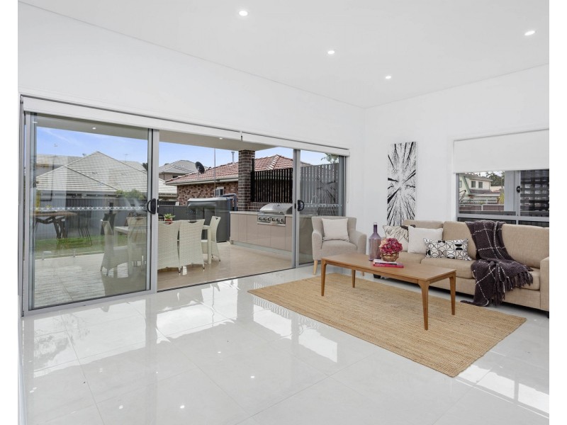 6 Lindsay Street, Panania NSW 2213