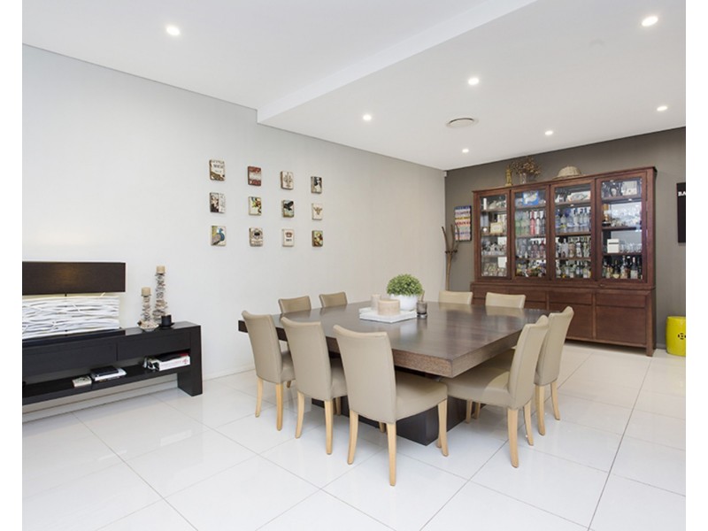 1/8 Collaroy Avenue, Peakhurst NSW 2210