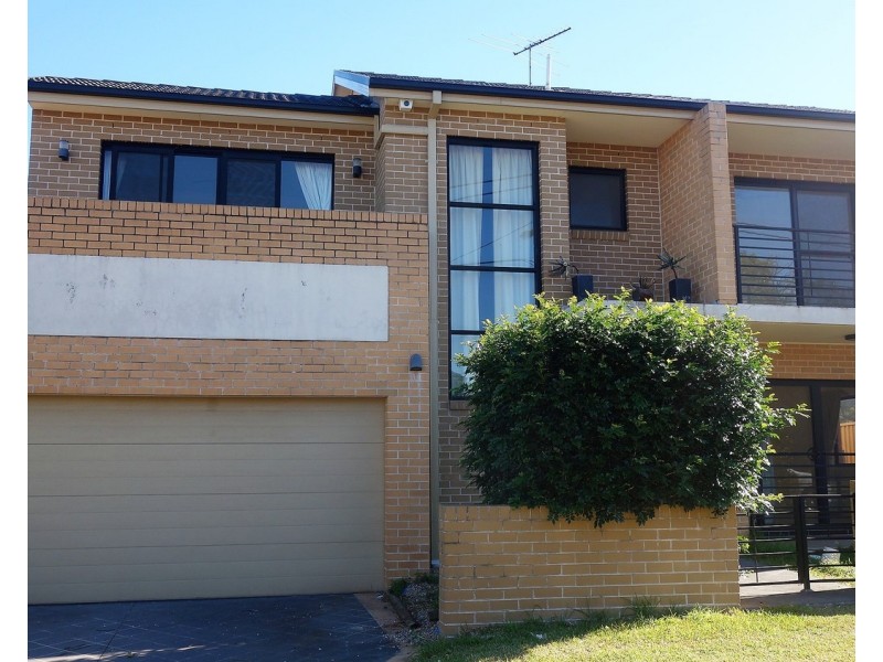 2A Snowsill Avenue, Padstow NSW 2211