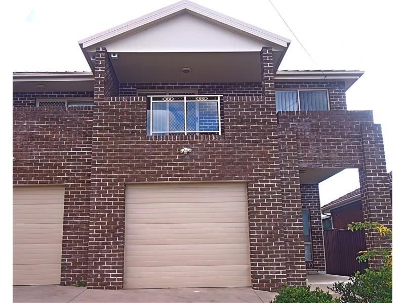 8 Roslyn Avenue, Panania NSW 2213