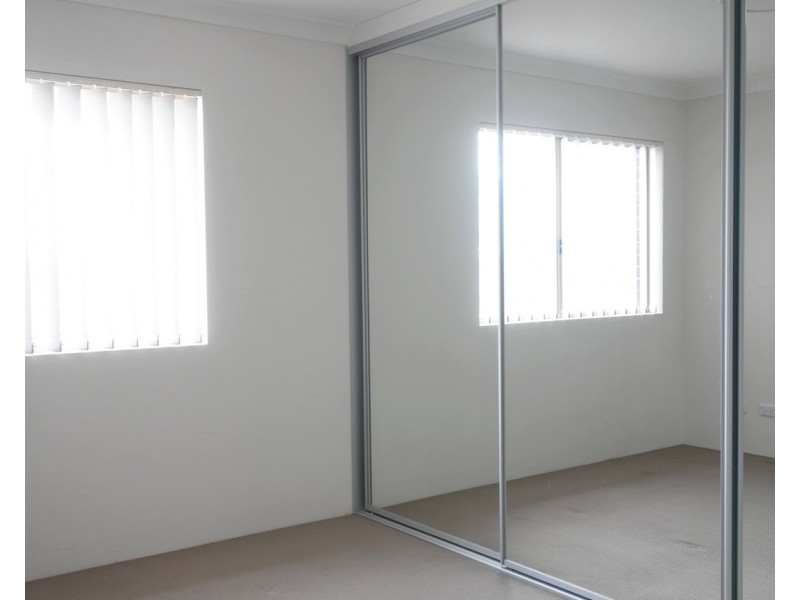 8 Roslyn Avenue, Panania NSW 2213