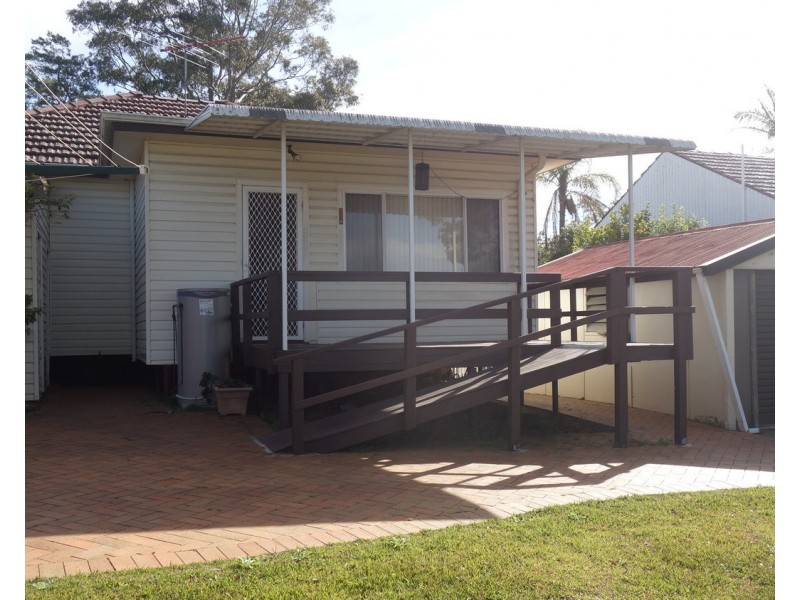 4 Lorraine Avenue, Padstow Heights NSW 2211