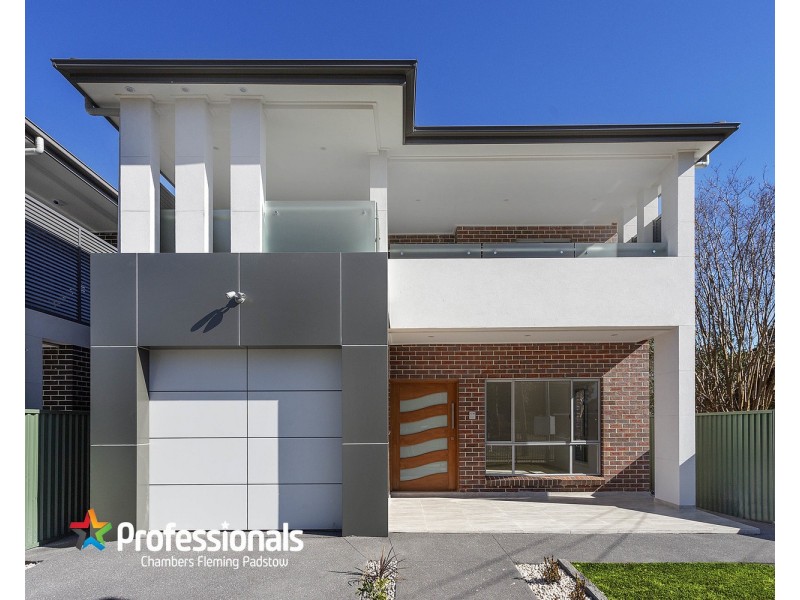 8A Monie Avenue, East Hills NSW 2213