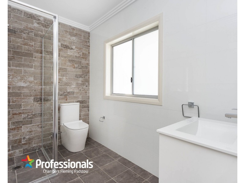 8A Monie Avenue, East Hills NSW 2213