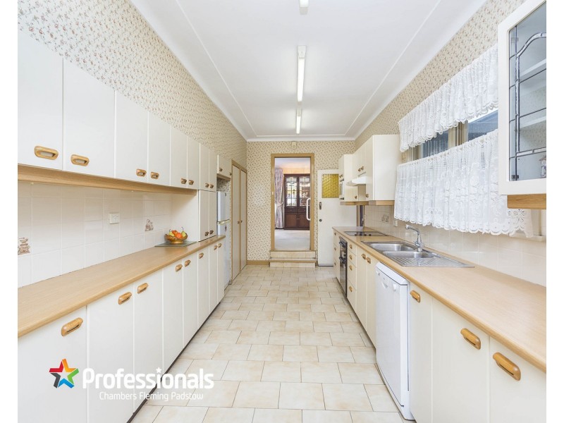 20 Hall Crescent, Padstow NSW 2211