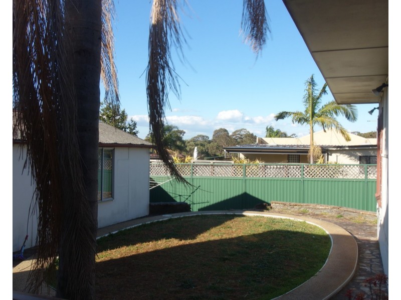 70 Thomas Street, Picnic Point NSW 2213