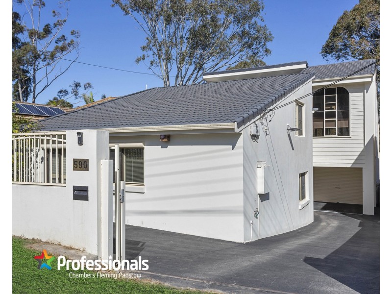 590 Henry Lawson Drive, East Hills NSW 2213