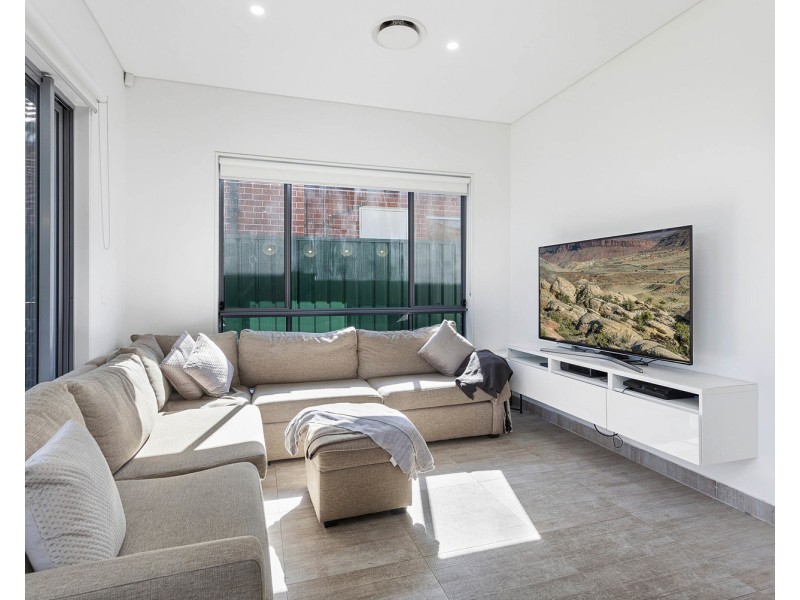 136 Picnic Point Road, Picnic Point NSW 2213