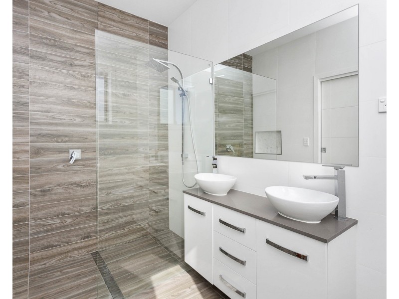 136 Picnic Point Road, Picnic Point NSW 2213